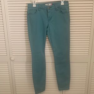 CAbi size 6 skinny jean in soft cotton/spandex twill, unaltered and without wear